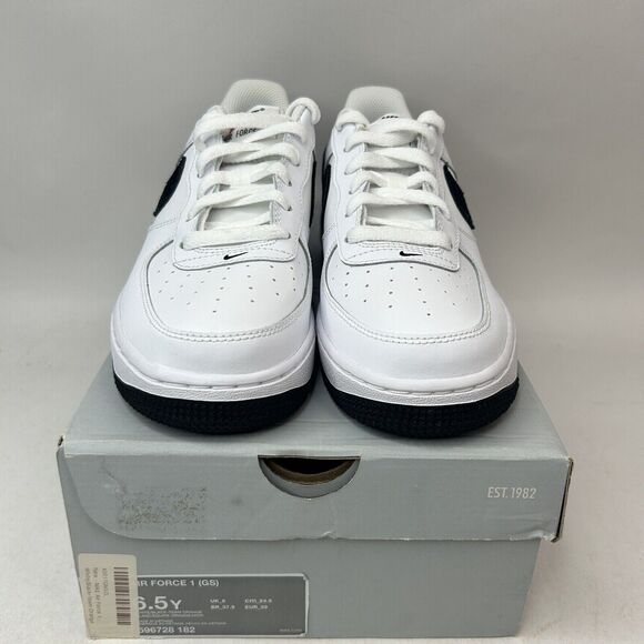 Nike Shoes Air Force 1 Low 07’ GS “White Black” 2024 - Picture 2 of 5